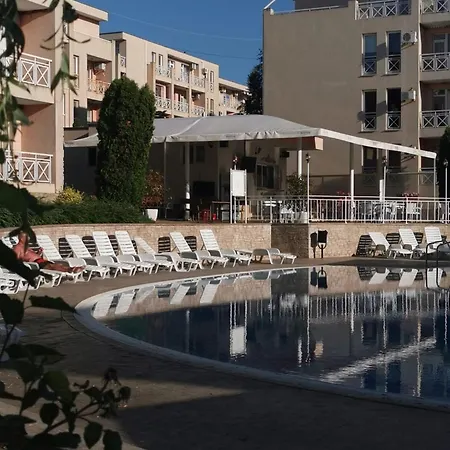 студио Sunny Day 6 Sunny Apartment *